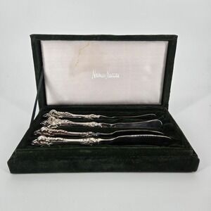 Neiman Marcus Fleur De Lis Silverplate Butter Spreaders Set 4 Velvet Box Vintage